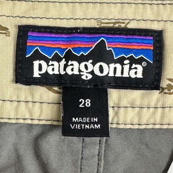 Patagonia Grey Board Shorts Men's Size 28  US - Picture 2 of 12